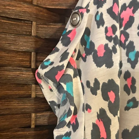 Leopard Print Shirt for Women - Picture 3 of 6